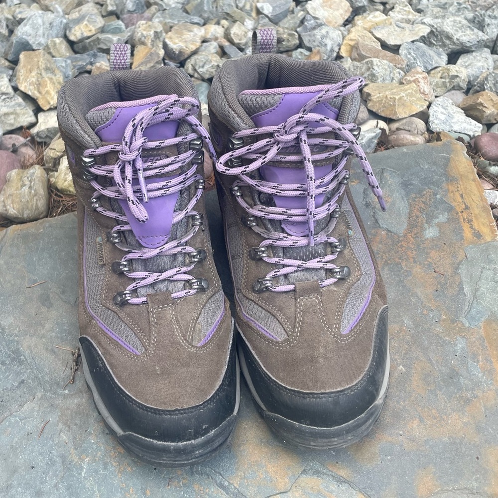HI-TEC Skamania Waterproof Hiking Boots 9.5 WIDE